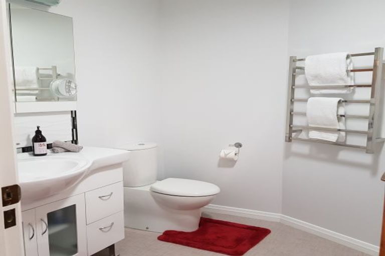 Photo of property in 17 Clinton Street, Fitzroy, New Plymouth, 4312