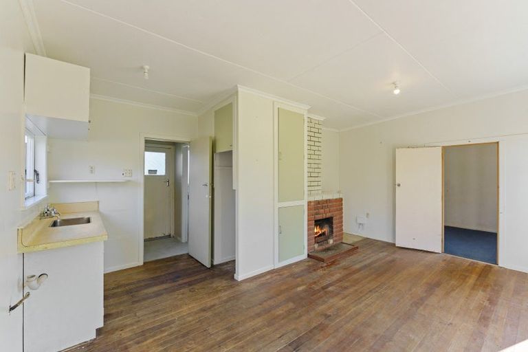 Photo of property in 3 State Highway 1, Otaki, 5512