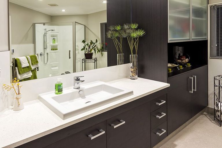 Photo of property in 278 Cascades Road, Botany Downs, Auckland, 2010