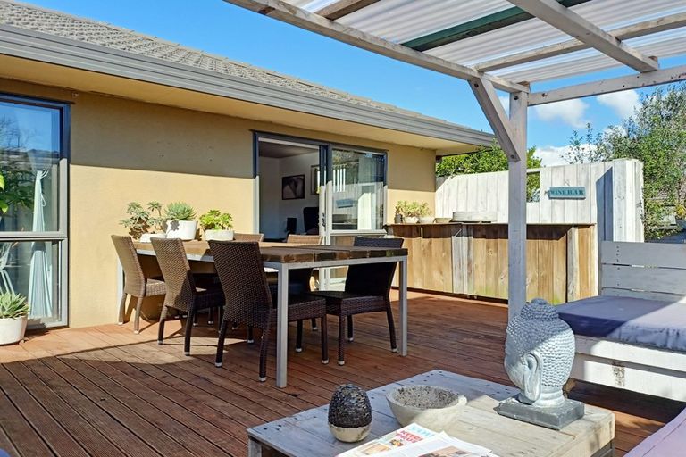 Photo of property in 42 Katerini Grove, Papamoa Beach, Papamoa, 3118