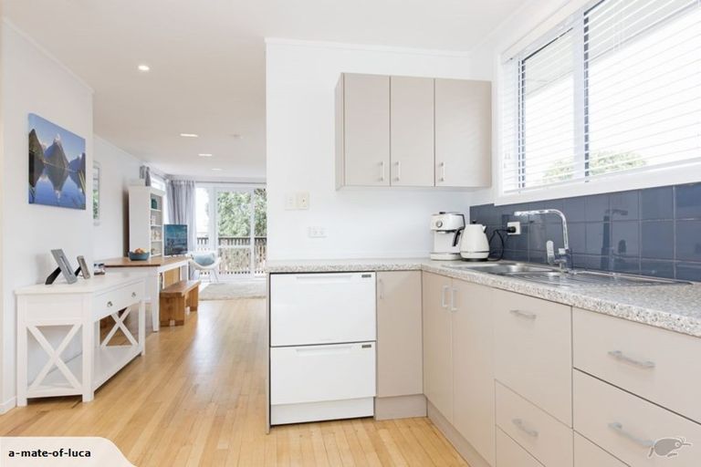 Photo of property in 11 Skinner Road, Mount Wellington, Auckland, 1060