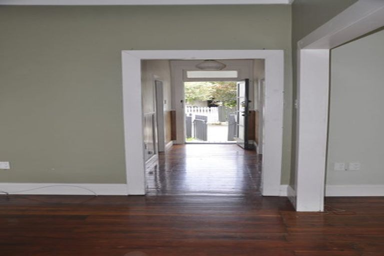 Photo of property in 1 Paradise Road, Napier South, Napier, 4110