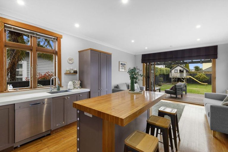 Photo of property in 17 Burnside Street, Waterloo, Lower Hutt, 5011