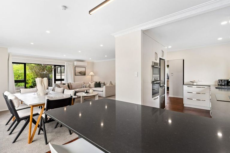 Photo of property in 10 Springfield Street, Forrest Hill, Auckland, 0620
