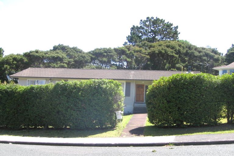 Photo of property in 39 Gladys Avenue, Glenfield, Auckland, 0629