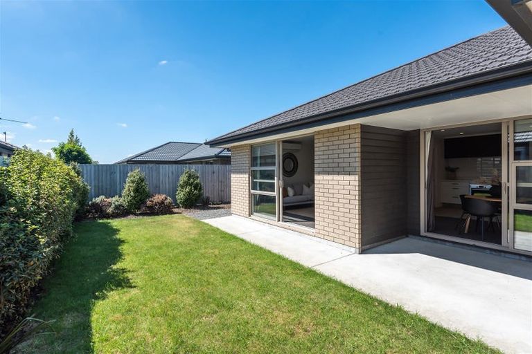 Photo of property in 14 Bradwell Crescent, Halswell, Christchurch, 8025