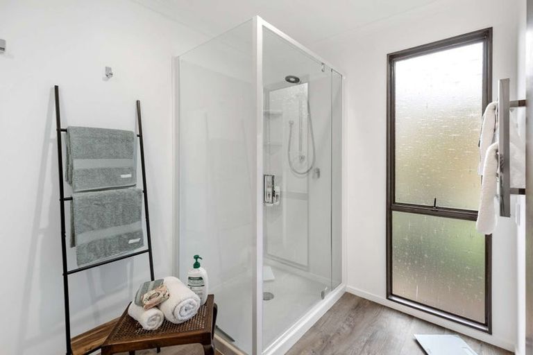 Photo of property in 19 Ashburn Lane, Awapuni, Palmerston North, 4412