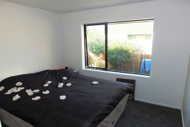 Photo of property in 2/30 Lees Road, Strowan, Christchurch, 8052