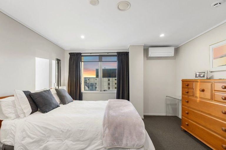 Photo of property in 15/72a Devonport Road, Tauranga, 3110