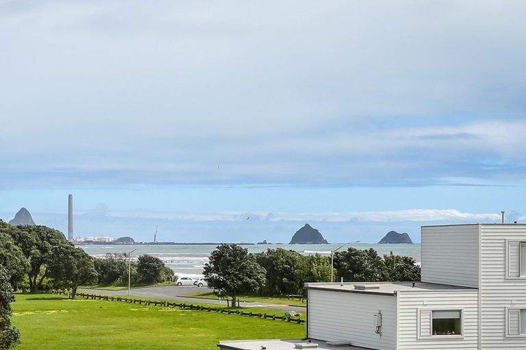 Photo of property in 2-6 Hamblyn Street, Strandon, New Plymouth, 4312