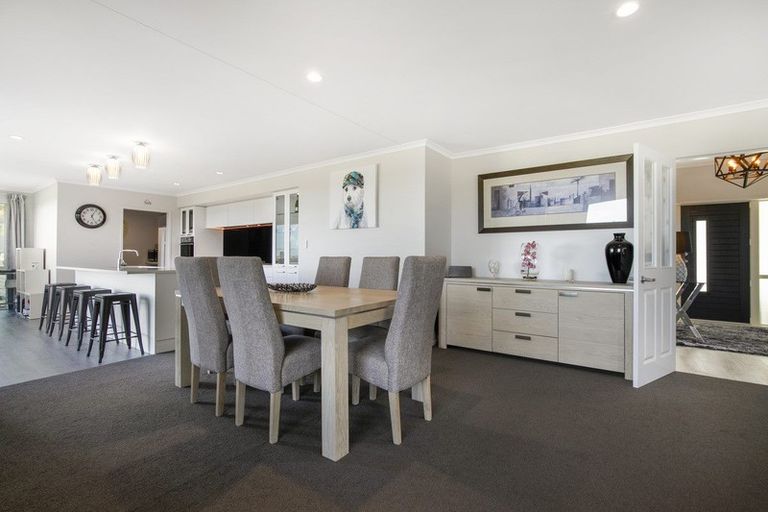 Photo of property in 19 Seaview Crescent, Hatfields Beach, Orewa, 0931