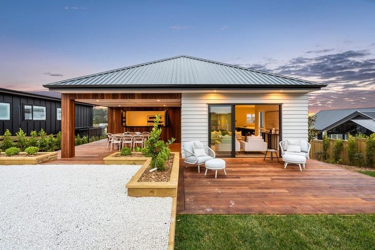 Photo of property in 17 Penney Rise, Matakana, 0985