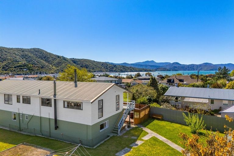 Photo of property in 296 Waikawa Road, Waikawa, Picton, 7220