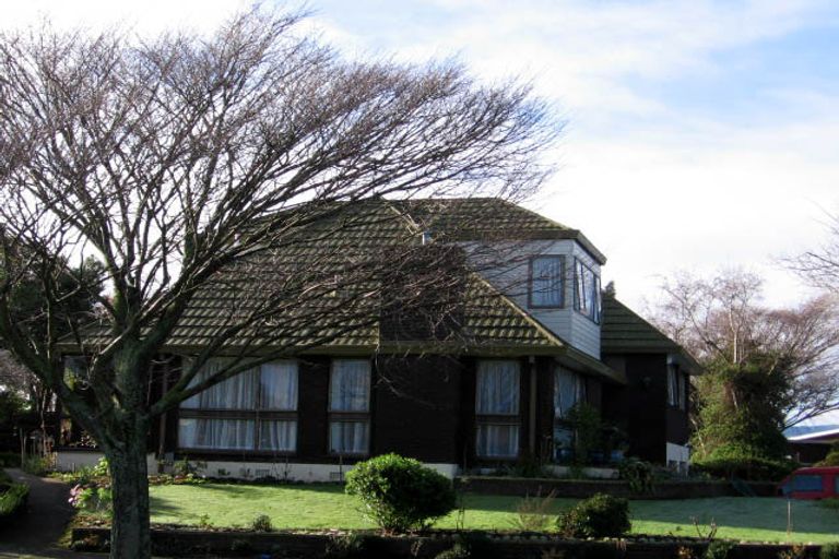 Photo of property in 2 Kentucky Way, Awapuni, Palmerston North, 4412