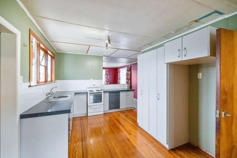 Photo of property in 10 Atkins Street, Patutahi, Gisborne, 4072