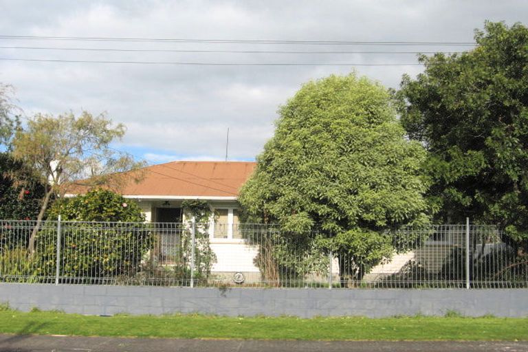 Photo of property in 6 Pembrook Street, Papakura, 2110