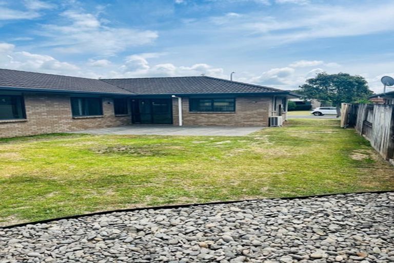 Photo of property in 25 Grabella Place, Papamoa Beach, Papamoa, 3118