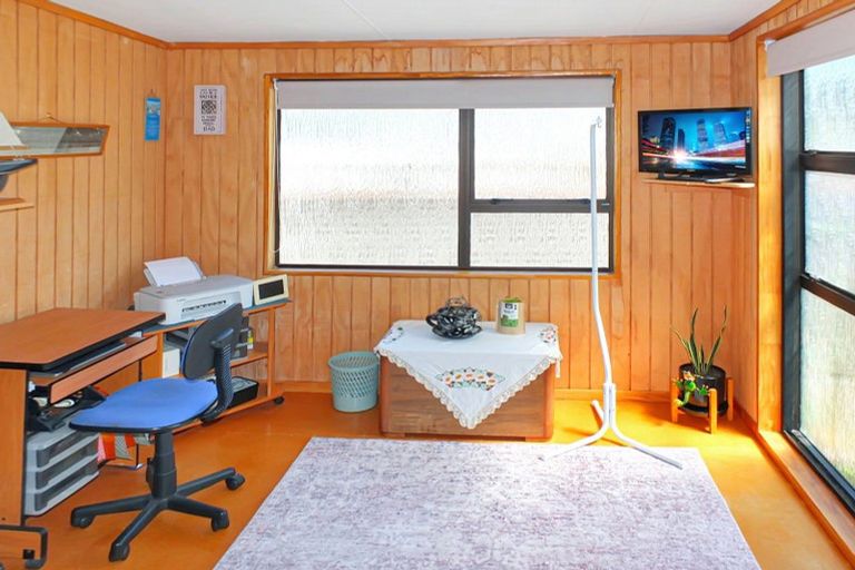 Photo of property in 20 Cousins Avenue East, Foxton Beach, Foxton, 4815