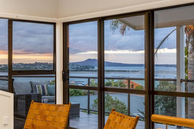 Photo of property in 11 Antilla Place, Half Moon Bay, Auckland, 2012