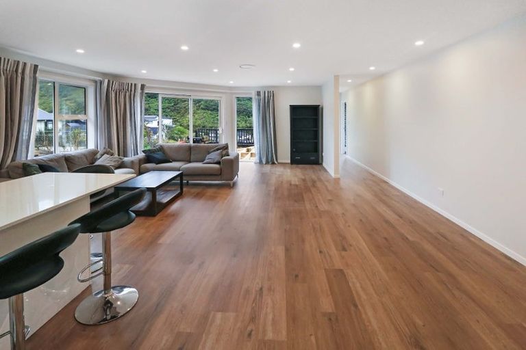 Photo of property in 23 Porokaiwhiri Street, Crofton Downs, Wellington, 6035