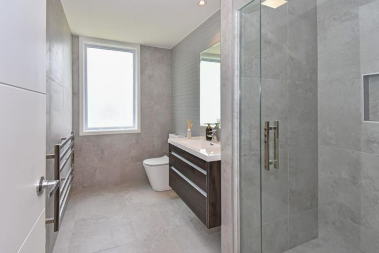 Photo of property in 16 Milano Boulevard, Karaka, Papakura, 2113