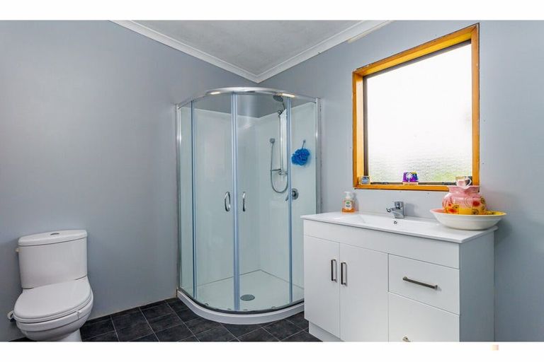 Photo of property in 12 James Street, Waimate, 7980