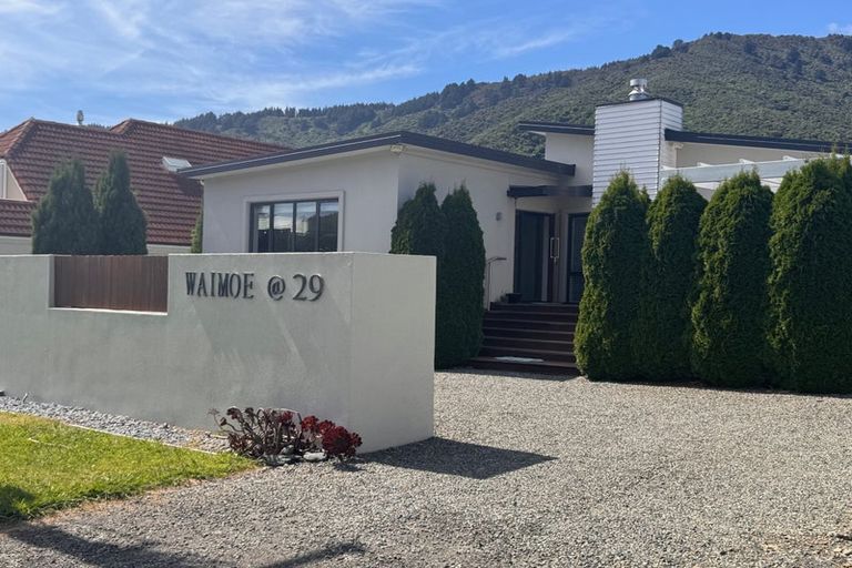 Photo of property in 29 Beach Road, Waikawa, Picton, 7220