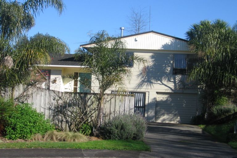 Photo of property in 2 Dalkeith Place, Opaheke, Papakura, 2113