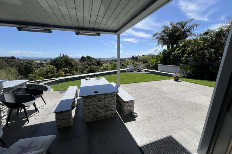 Photo of property in 34 Holcombrooke Lane, Welcome Bay, Tauranga, 3175