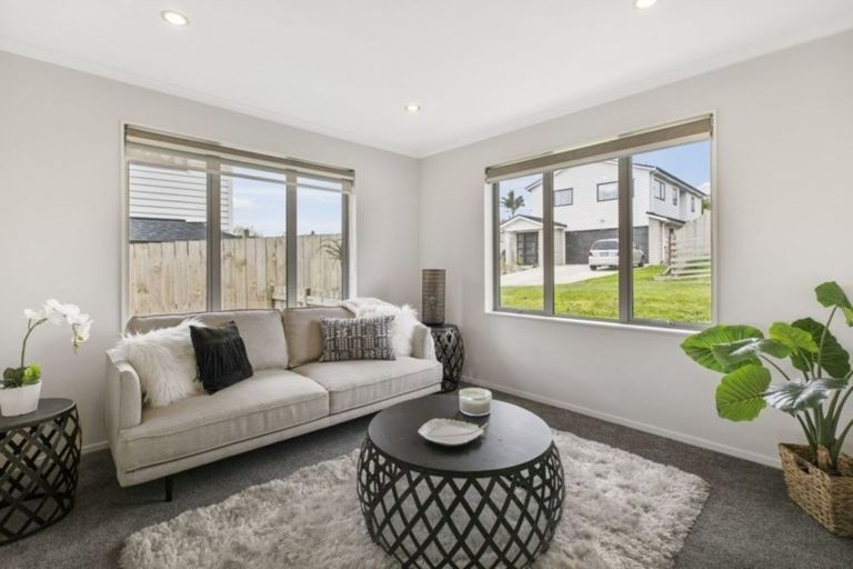 Photo of property in 2f Wood Street, Papakura, 2110