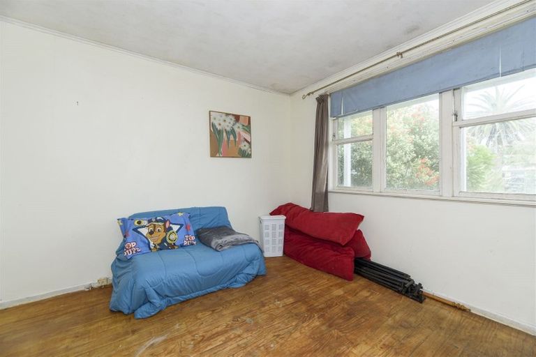 Photo of property in 31 Cobham Crescent, Kelston, Auckland, 0602