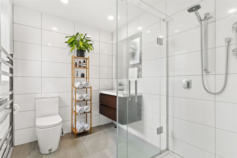 Photo of property in 12/31 Verbena Road, Birkdale, Auckland, 0626