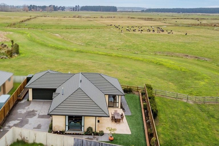 Photo of property in 4 Brockelbank Drive, Kaiapoi, 7630