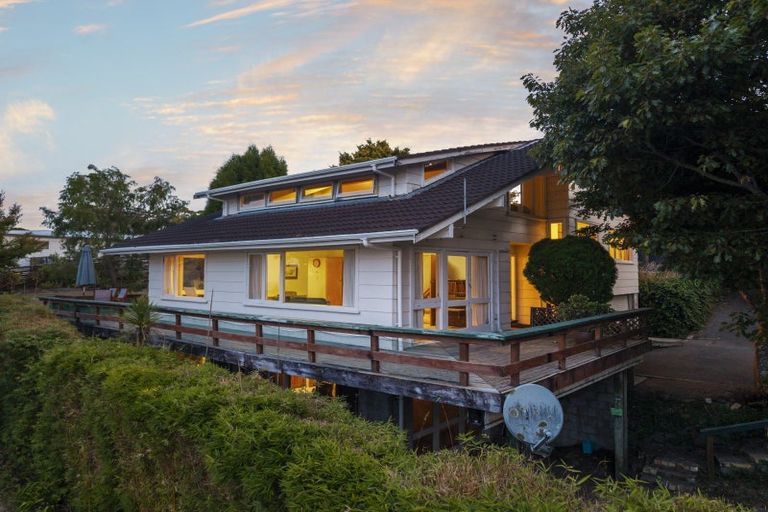 Photo of property in 257 East Coast Road, Mairangi Bay, Auckland, 0630
