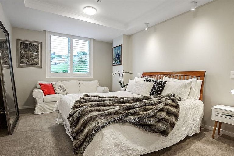 Photo of property in 73 Panorama Heights, Orewa, 0931