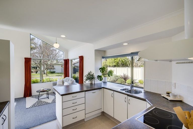Photo of property in 3 Alderney Way, Taradale, Napier, 4112