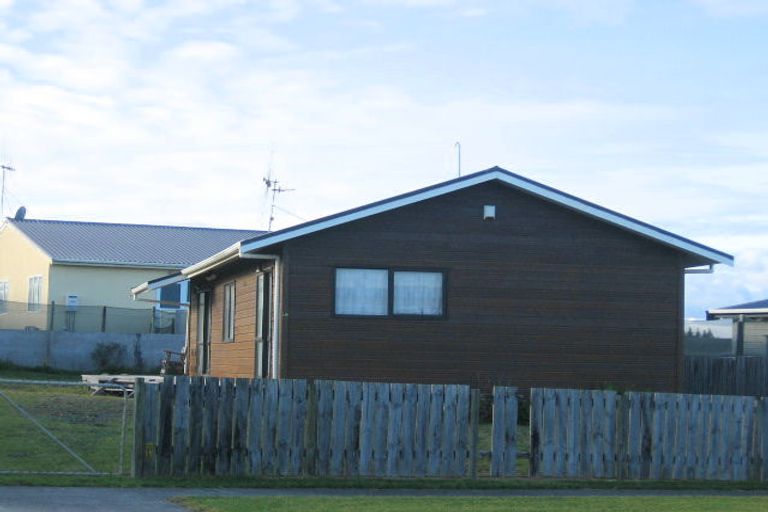 Photo of property in 19 Scott Avenue, Otaki Beach, Otaki, 5512