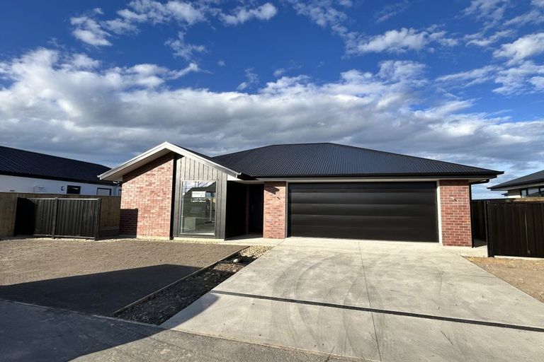 Photo of property in 14 Peek Lane, Rolleston, 7615