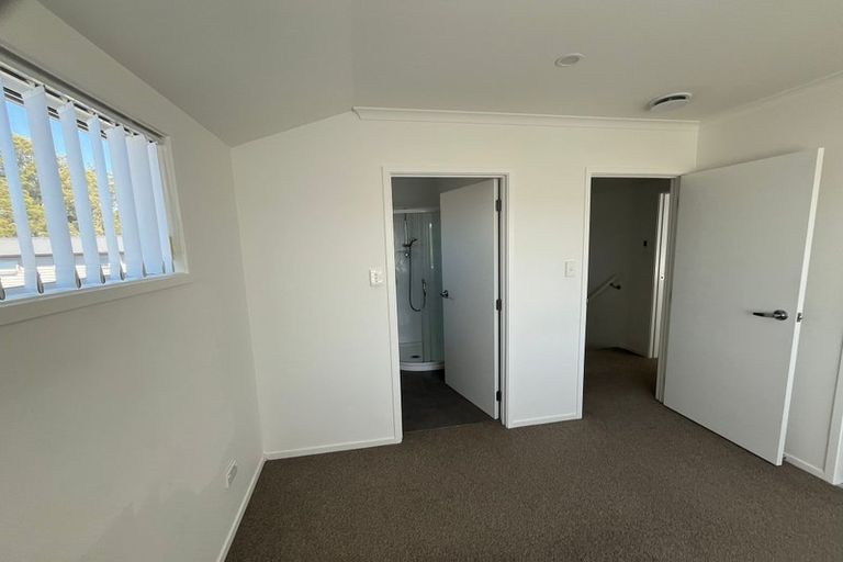 Photo of property in 1/67a Metcalfe Road, Ranui, Auckland, 0612