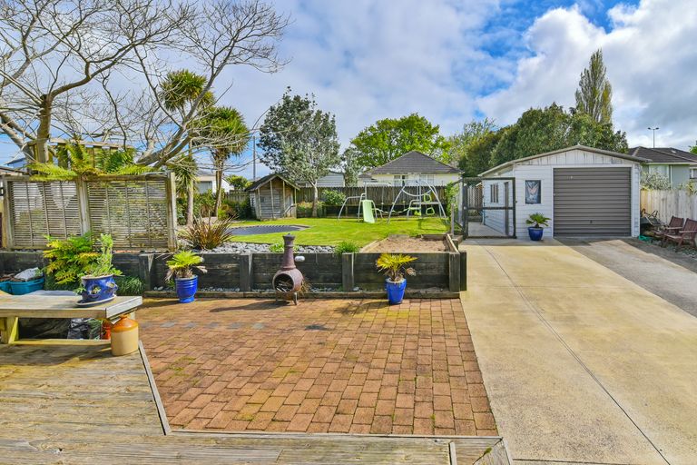 Photo of property in 76 Arimu Road, Papakura, 2110