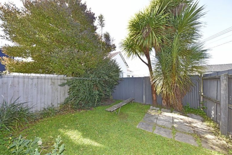 Photo of property in 4/262 Stanmore Road, Richmond, Christchurch, 8013