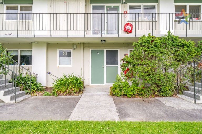 Photo of property in 2/21 Britannia Street, Petone, Lower Hutt, 5012