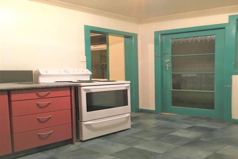 Photo of property in 37 Cutten Street, South Dunedin, Dunedin, 9012