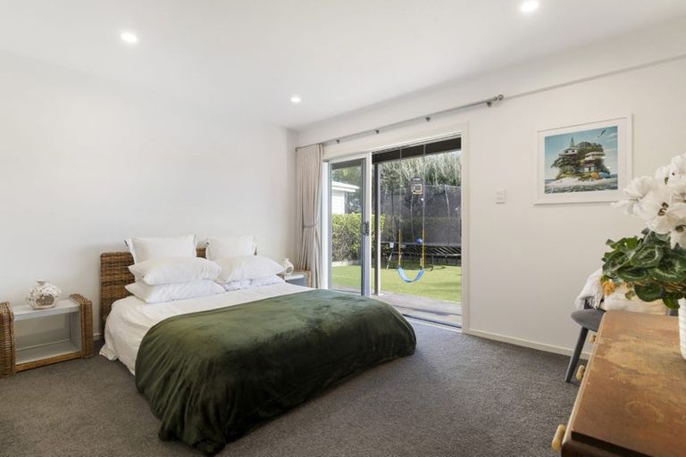 Photo of property in 27 Hemi Street, Narrow Neck, Auckland, 0622