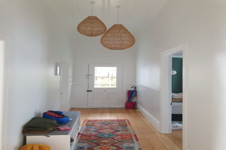 Photo of property in 27 Tramway Road, Beach Haven, Auckland, 0626