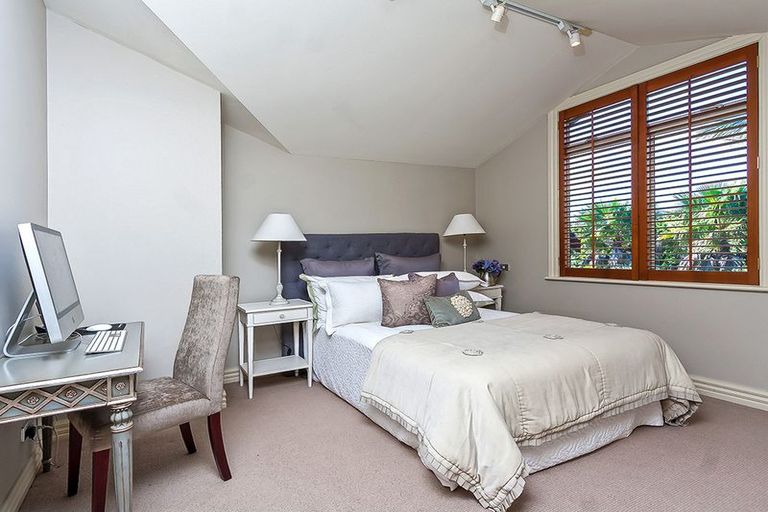 Photo of property in 21 Potts Road, Whitford, Howick, 2571