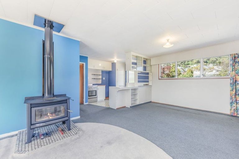 Photo of property in 3b Taranaki Street, Picton, 7220
