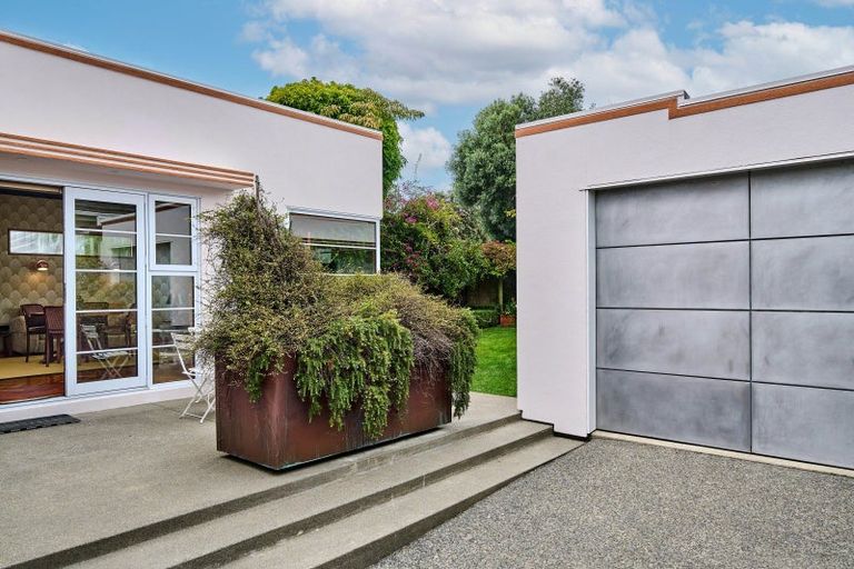 Photo of property in 14 Marina Grove, Hutt Central, Lower Hutt, 5010