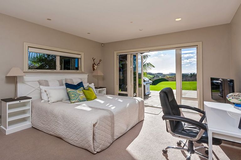 Photo of property in 21 Potts Road, Whitford, Howick, 2571