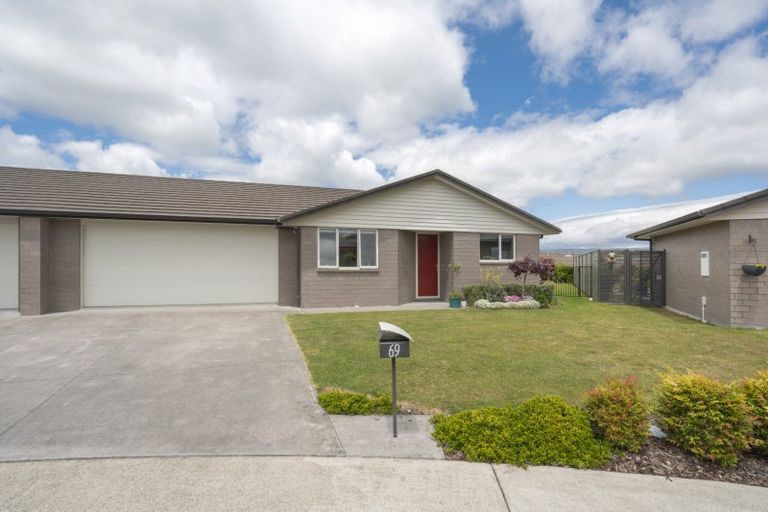 Photo of property in Waterview Estate, 69/4 Greystone Place, Omokoroa, 3114